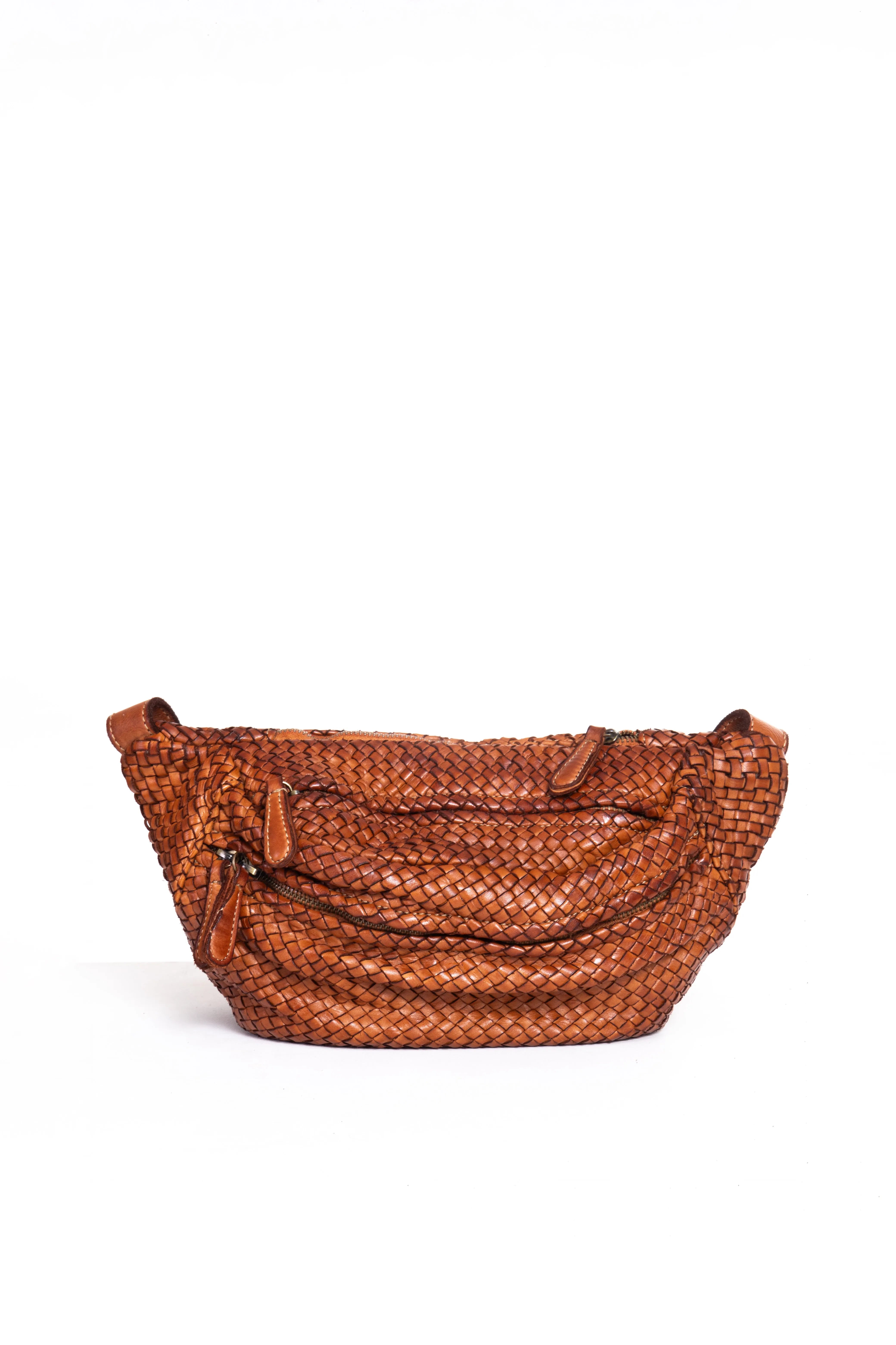 Borsa a tracolla donna in pelle intrecciata color cuoio vista frontale