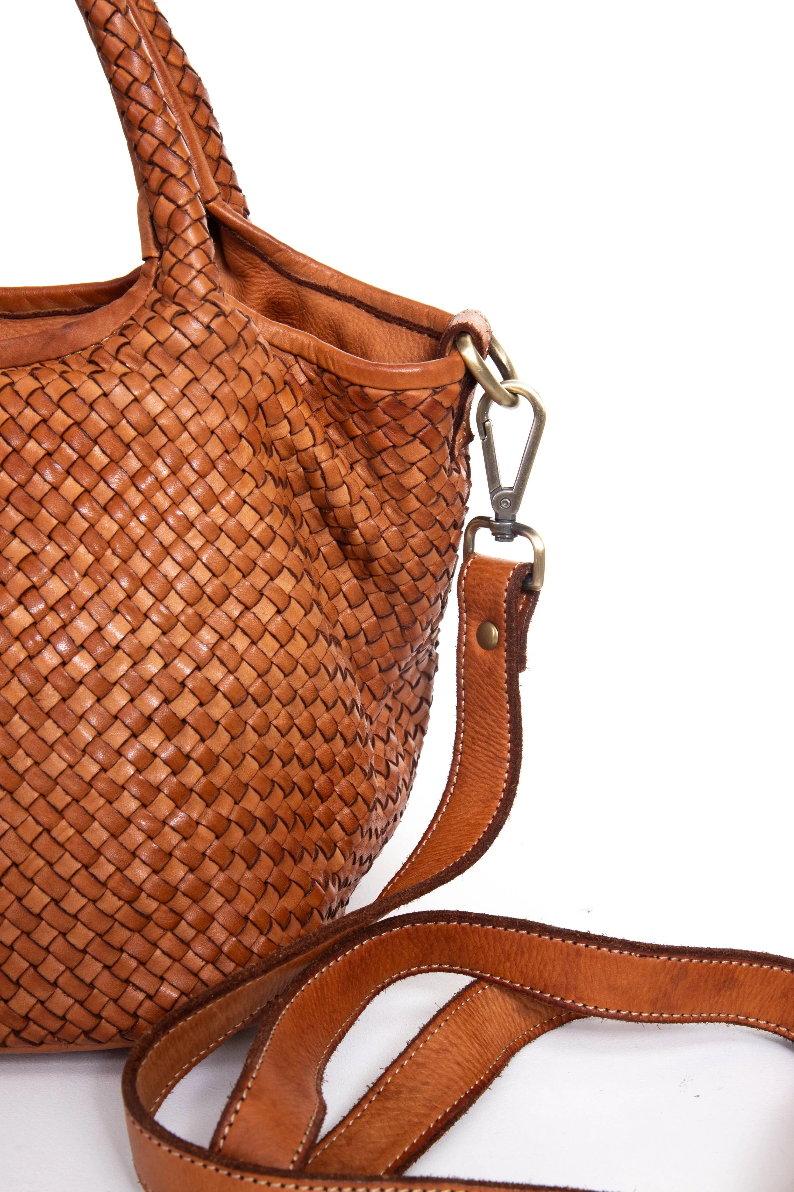 Borsa tote Tuscan Weave in pelle intrecciata colore cuoio dettaglio intreccio