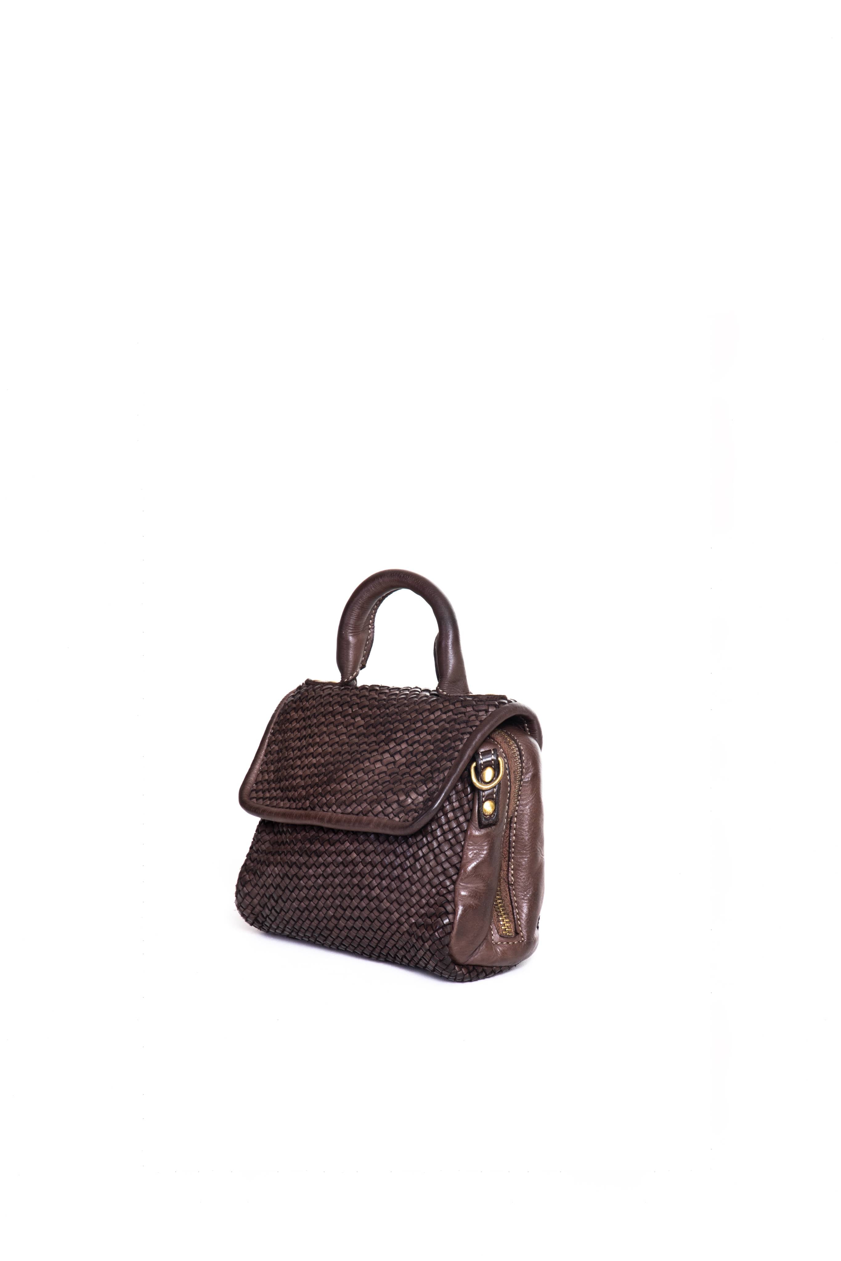 Florence Satchel Piccola marrone in pelle intrecciata vista laterale