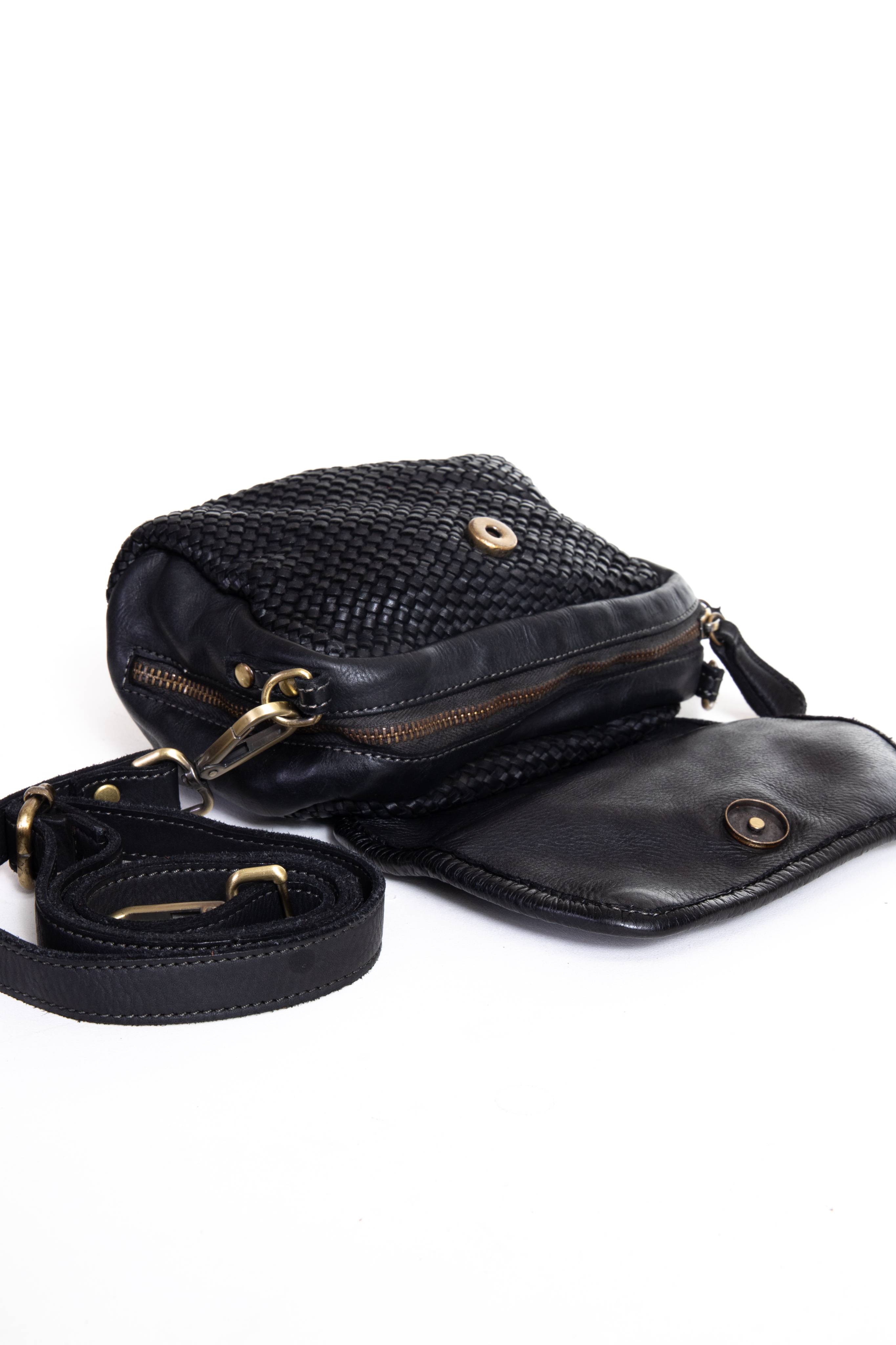 Florence Satchel Piccola nera aperta con zip e interno visibile