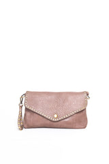 La Busta pochette donna in pelle cipria con borchie vista frontale