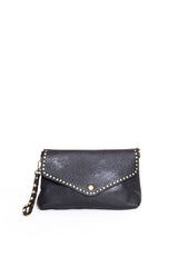 La Busta, pochette donna in pelle nera con borchie, vista frontale