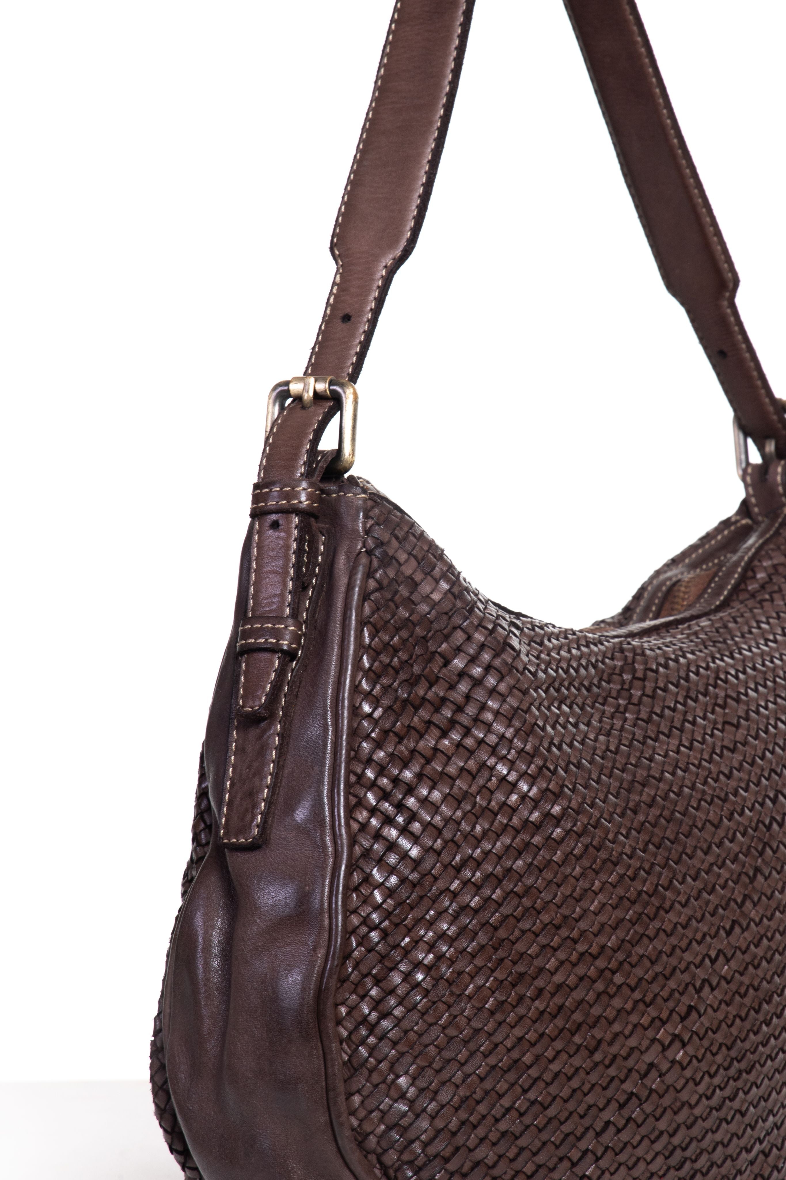 Dettaglio pelle intrecciata borsa a tracolla La Rosa color marrone