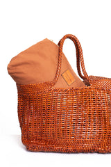 Borsa tote intrecciata La Toscana in pelle color cuoio, vista frontale