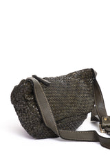 Borsa a tracolla in pelle intrecciata color verde vista frontale e posteriore